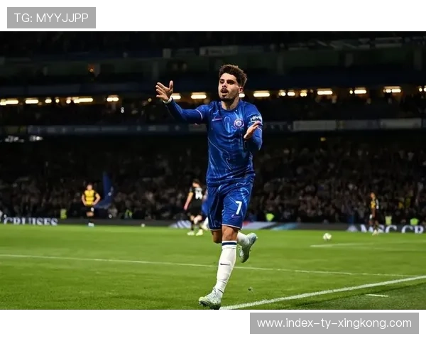 切尔西二次传球精准，恩昆库扫射得手