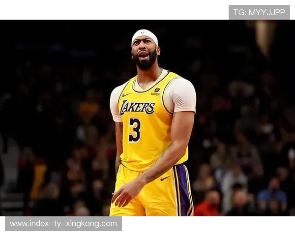 安东尼·戴维斯内线支配力十足，湖人防守体系完美